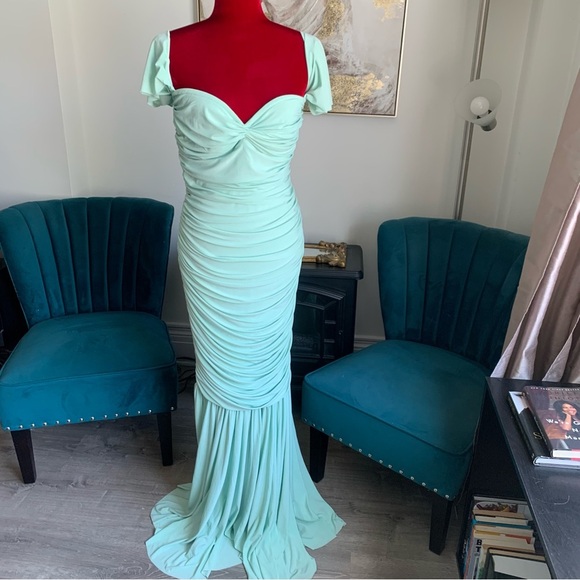 NORMA KAMALI FISHTAIL GOWN - Picture 4 of 16